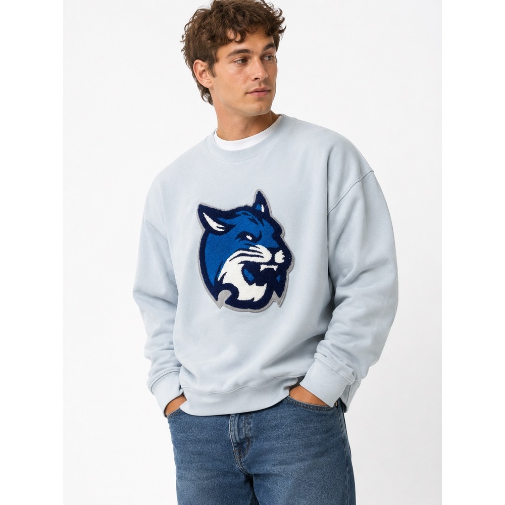 MV Sport Pro-Weave Crewneck Sweatshirt Medium Light Blue Wildcat Chenille Patch